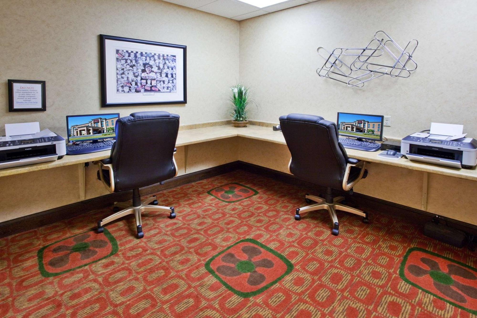 Hampton Inn & Suites Oxford-Anniston Бизнес снимка