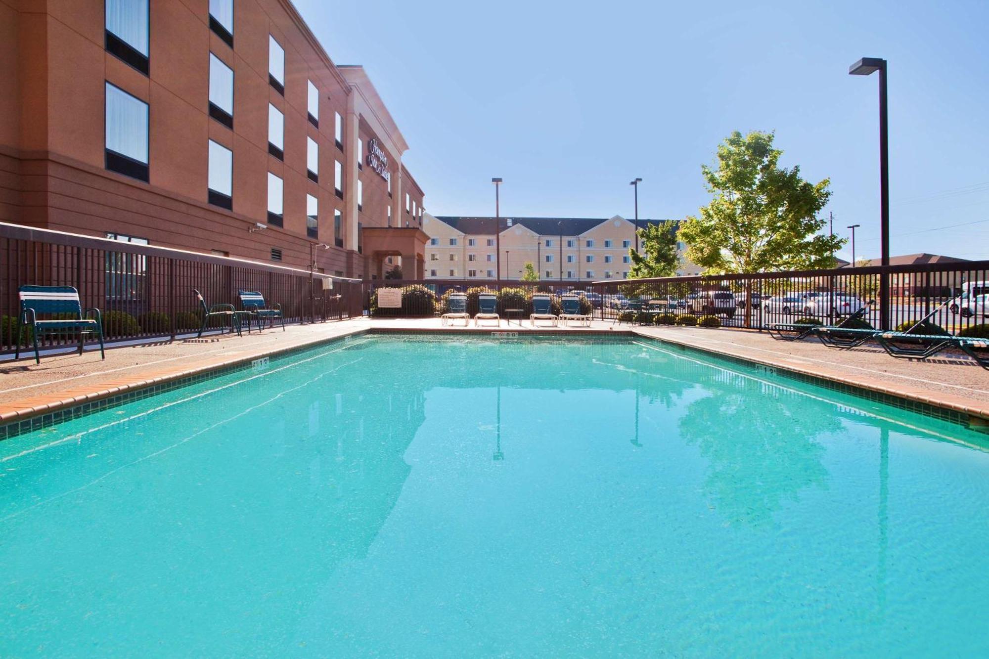 Hampton Inn & Suites Oxford-Anniston Екстериор снимка