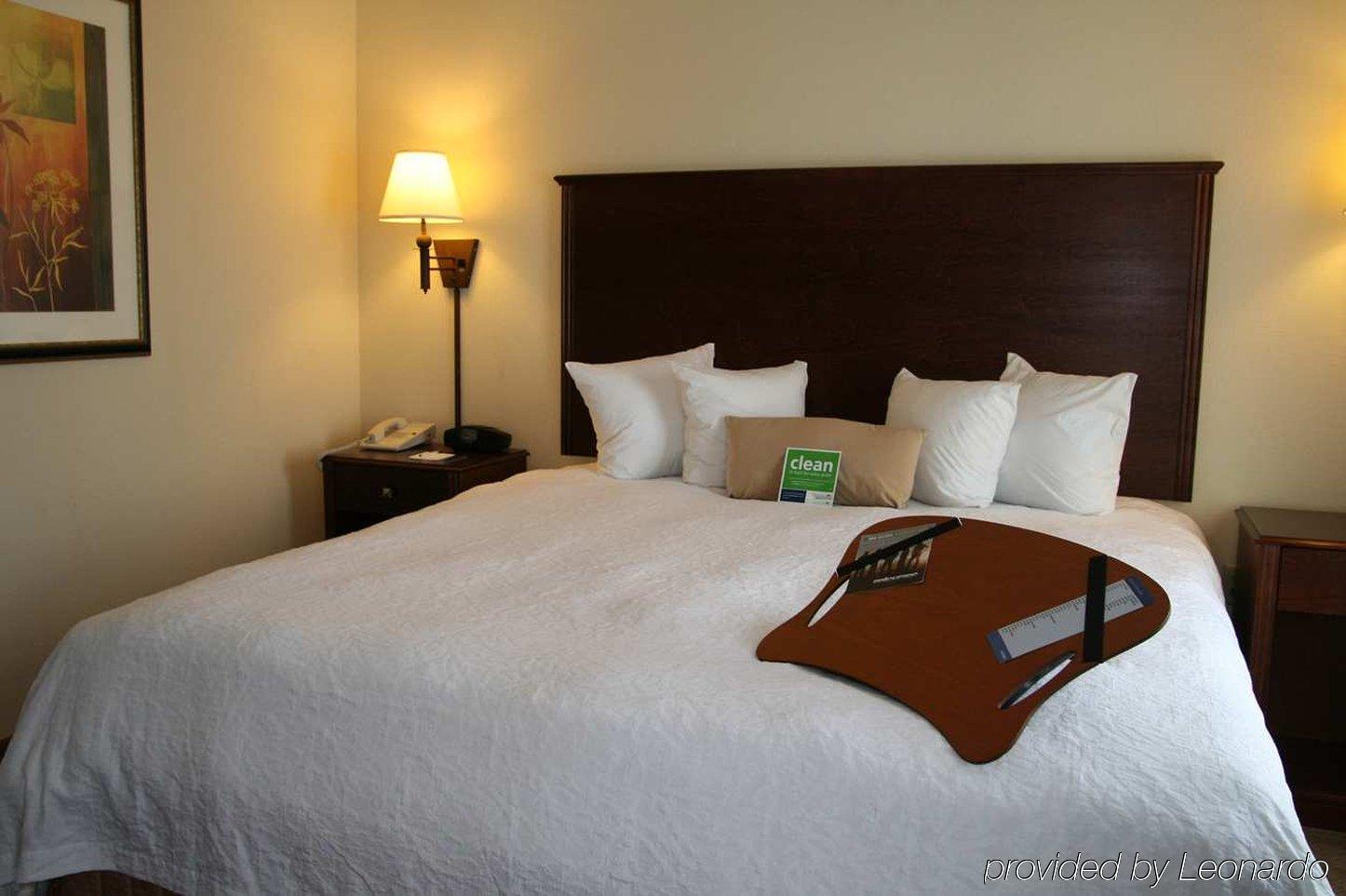 Hampton Inn & Suites Oxford-Anniston Стая снимка