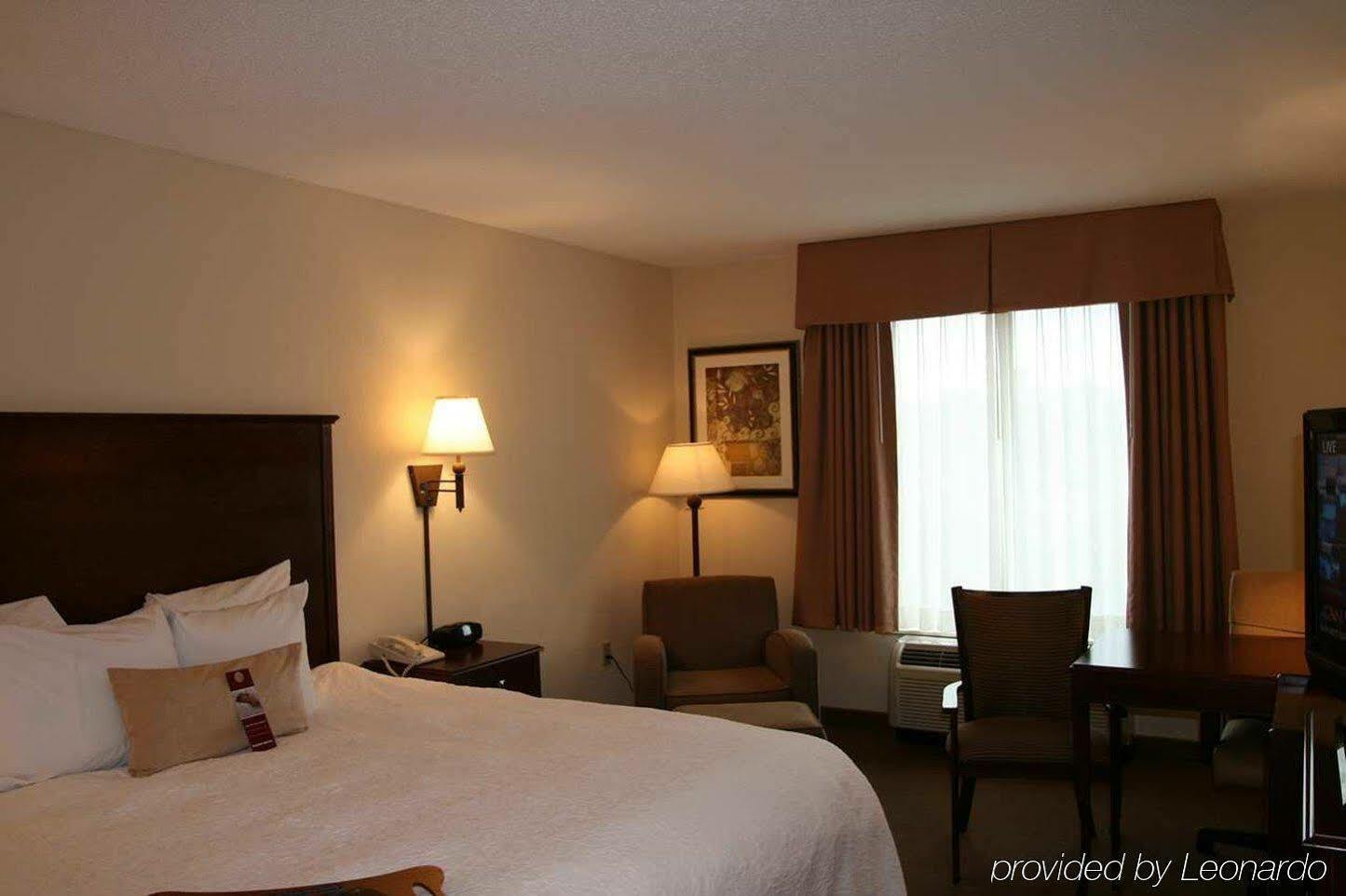 Hampton Inn & Suites Oxford-Anniston Екстериор снимка
